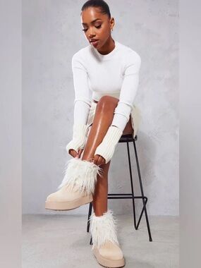NIB Flawed Sz 9 PLT Cream Faux Suede Contrast Faux Fur Ankle Boot Off White